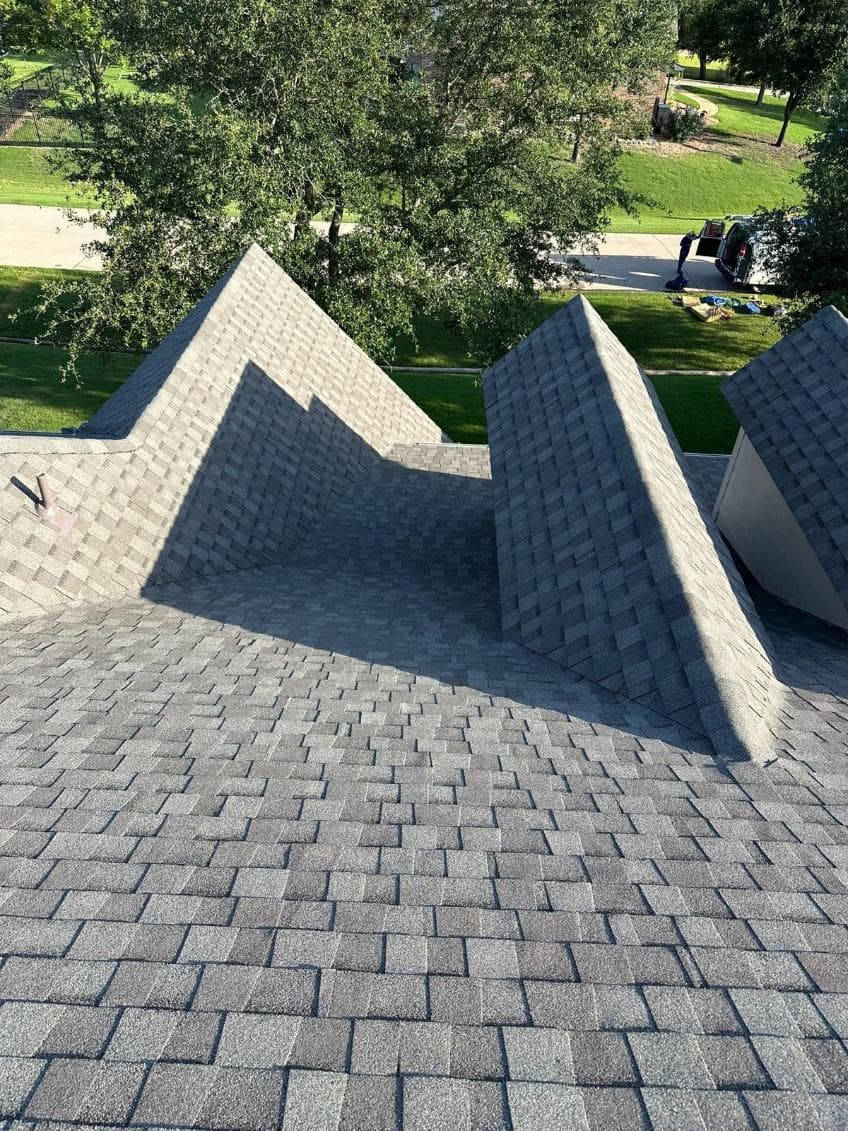 Modern Roof Makeover Enhances Home Protection
