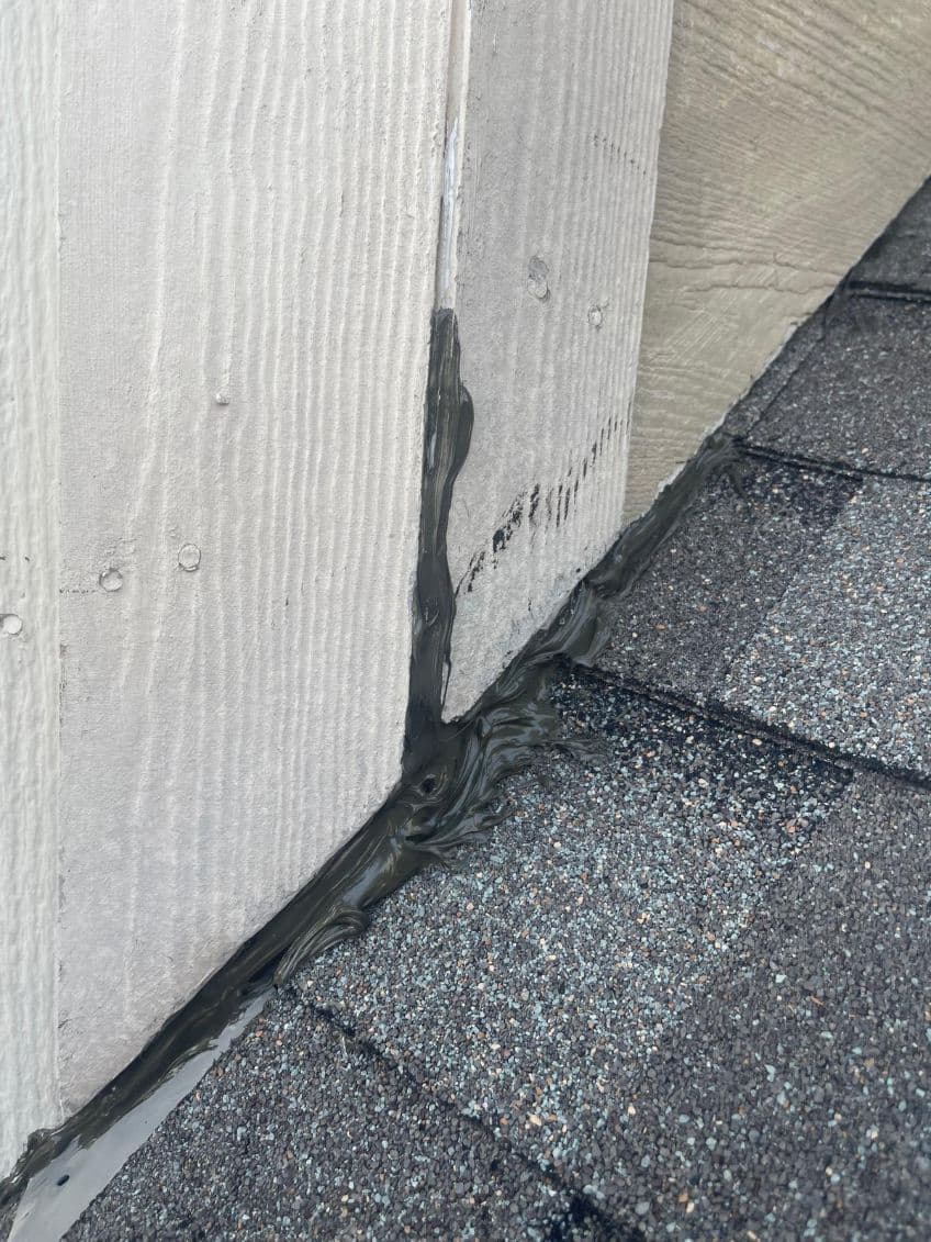 Gallery photos for Impeccable Roof Sealing for Ultimate Protection: Image #1