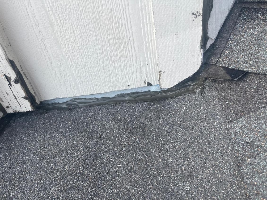 Gallery photos for Impeccable Roof Sealing for Ultimate Protection: Image #2